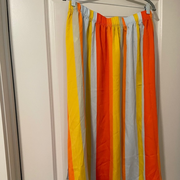 Skirt - Picture 2 of 2